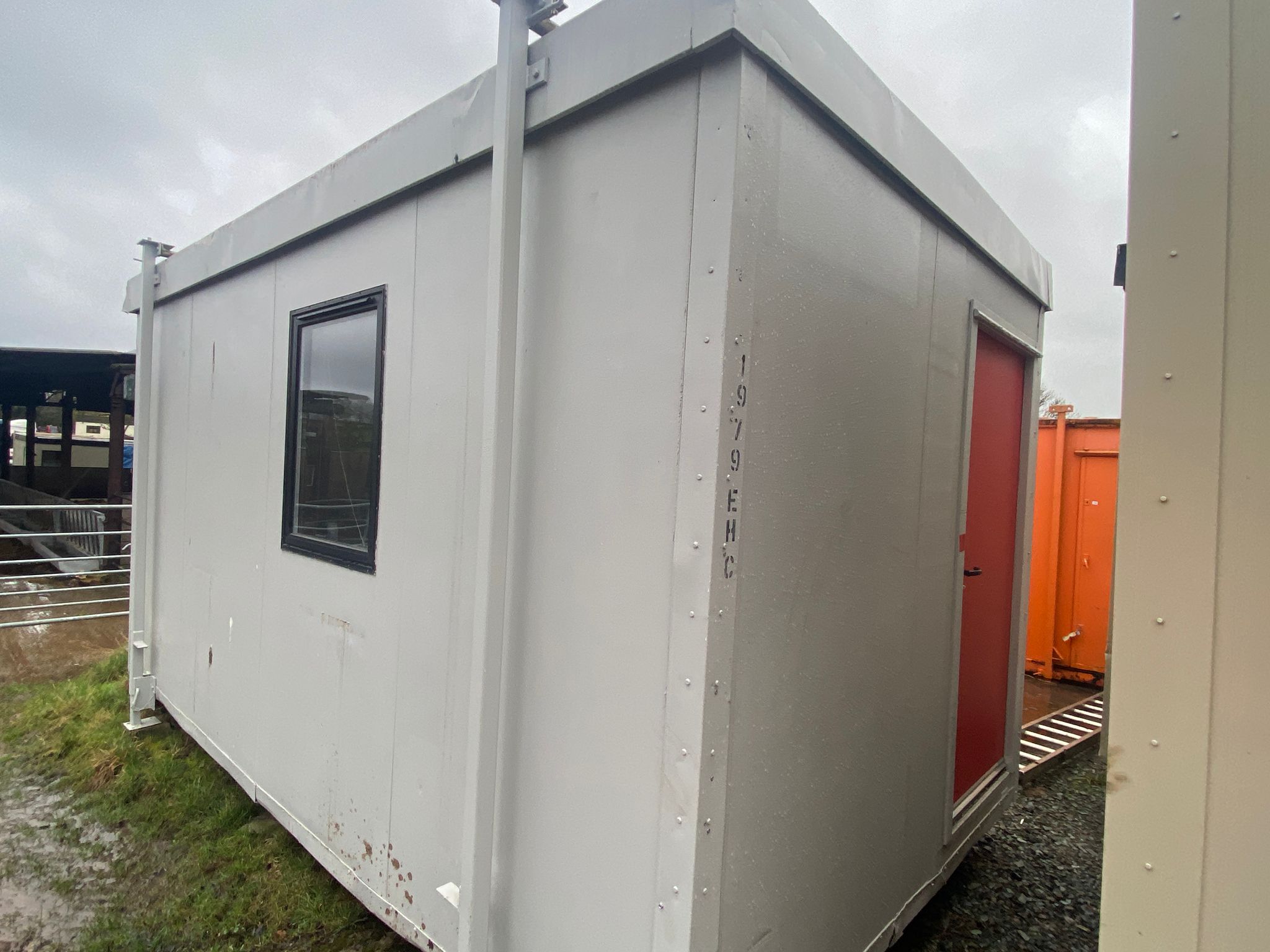 16′ x 9′ Jackleg Portacabin – Ref.-160