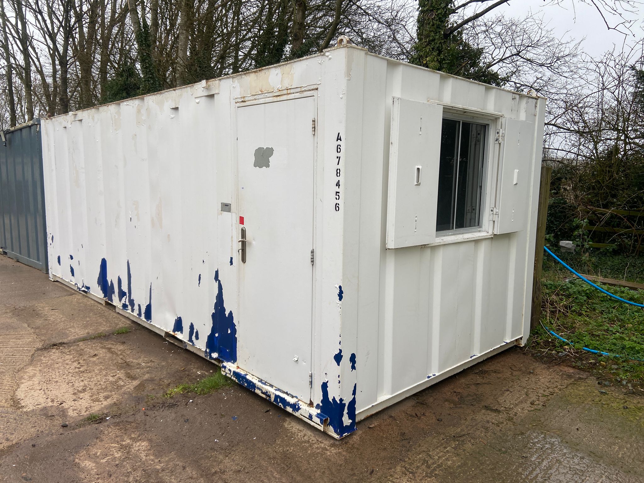 21′ x 9′ Open Plan Office – Ref.-195