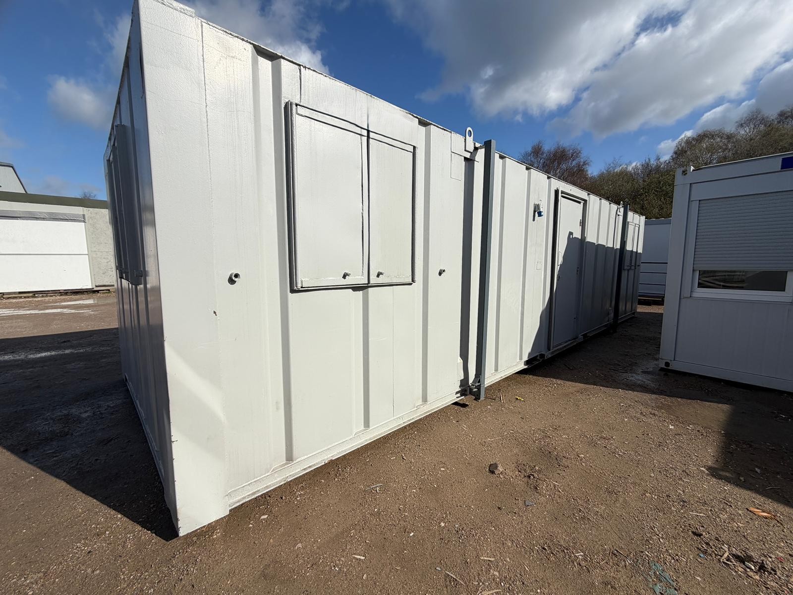 32′ x 10′ AV Office and W/C – Ref.-RBS4
