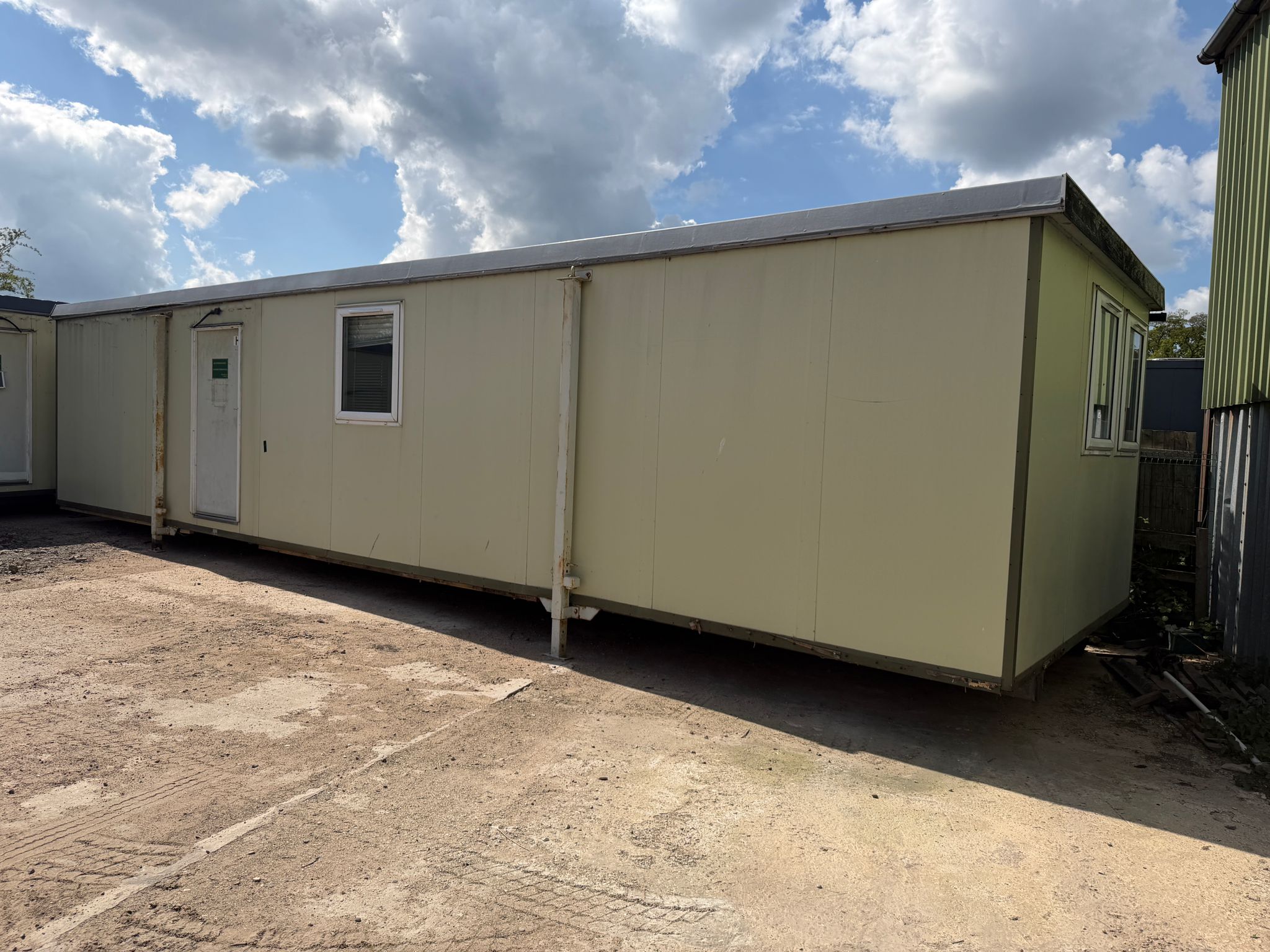 40′ x 12′ Open Plan Portacabin – Ref.-240