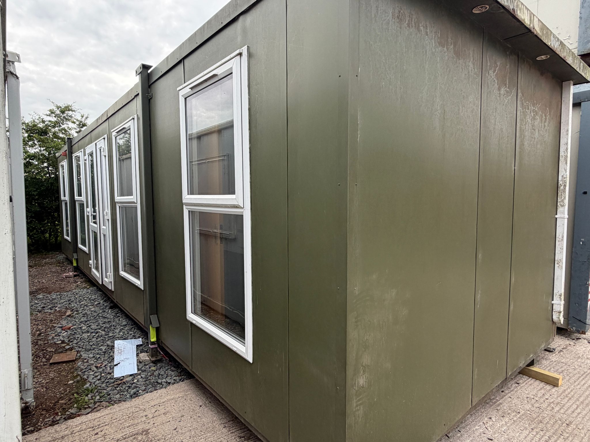 32′ x 10′ Split Office with Kitchenette and Toilet – Ref.- 274