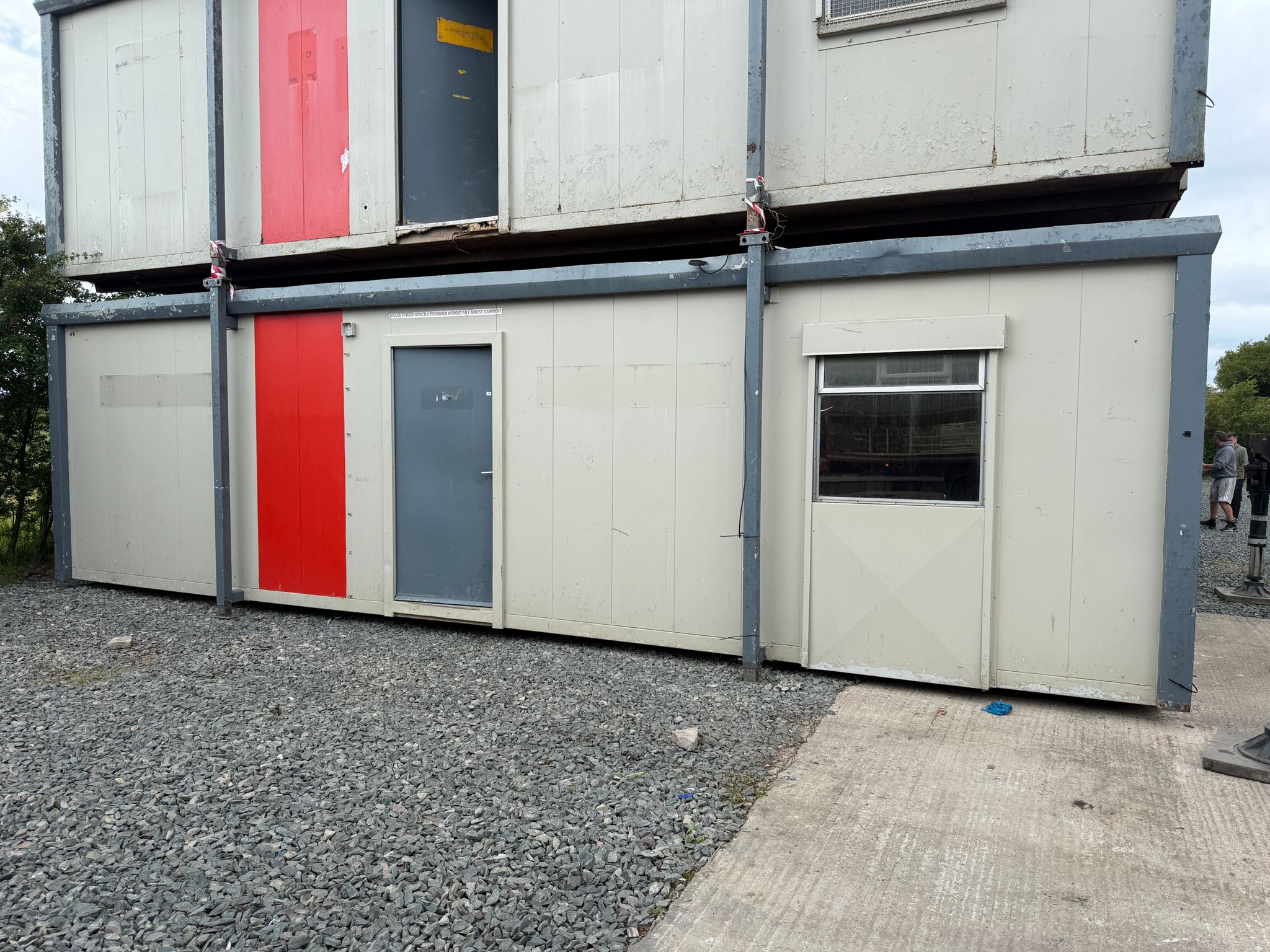 32′ x 10′ Jackleg Anti-Vandal Portacabin Canteen with Drying Room – Ref.-256