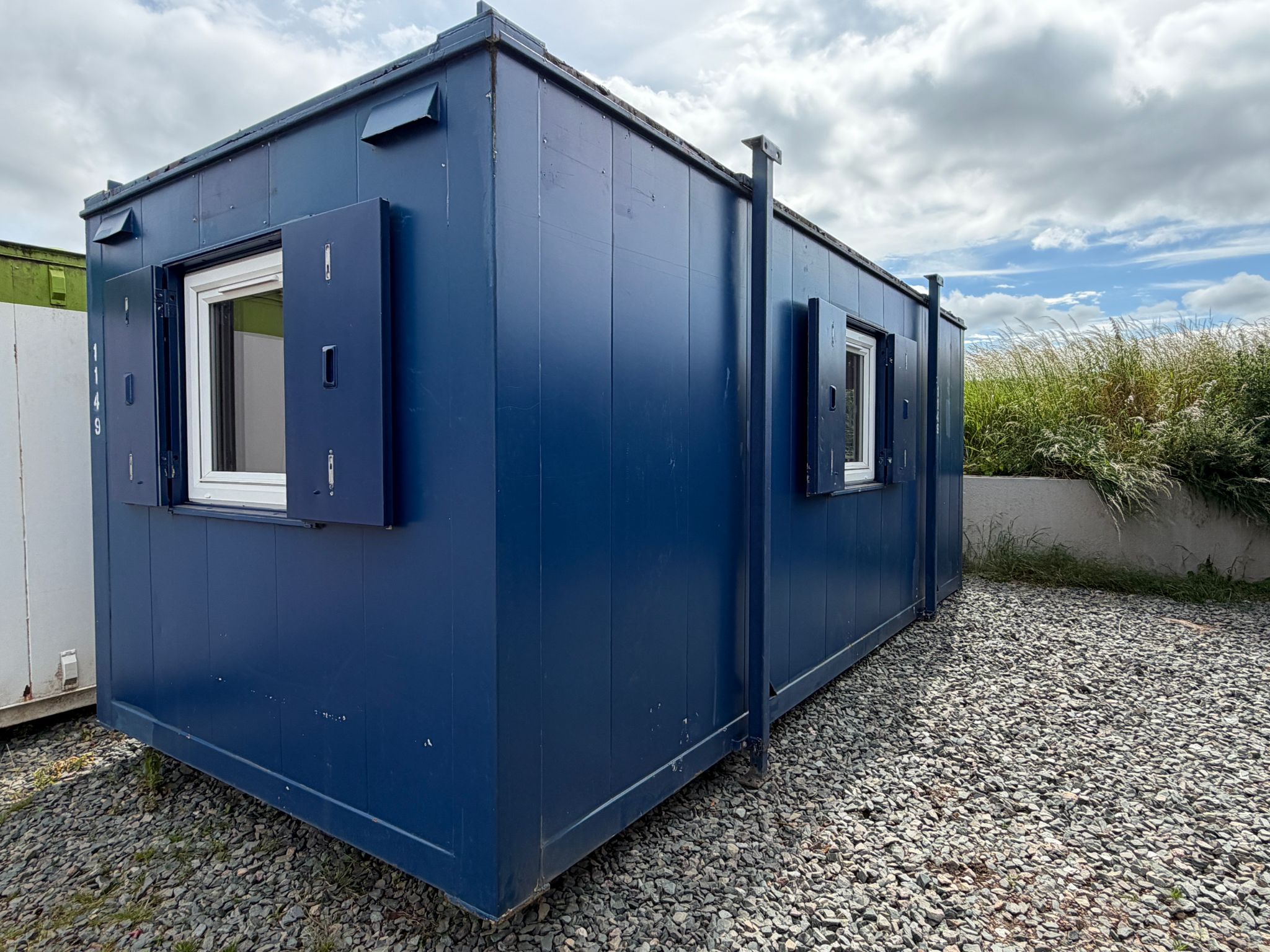 20′ x 9′ Open Plan Office – Ref.-321