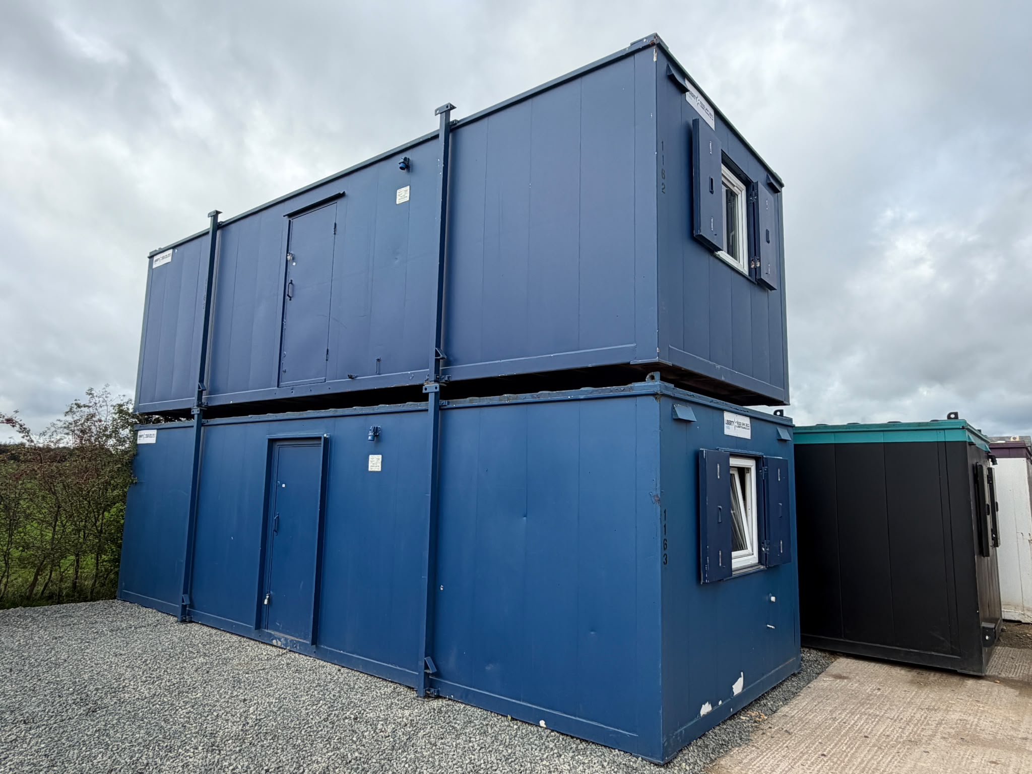 2no. 28′ x 10′ Double Stacked Units – Ref.-393/392