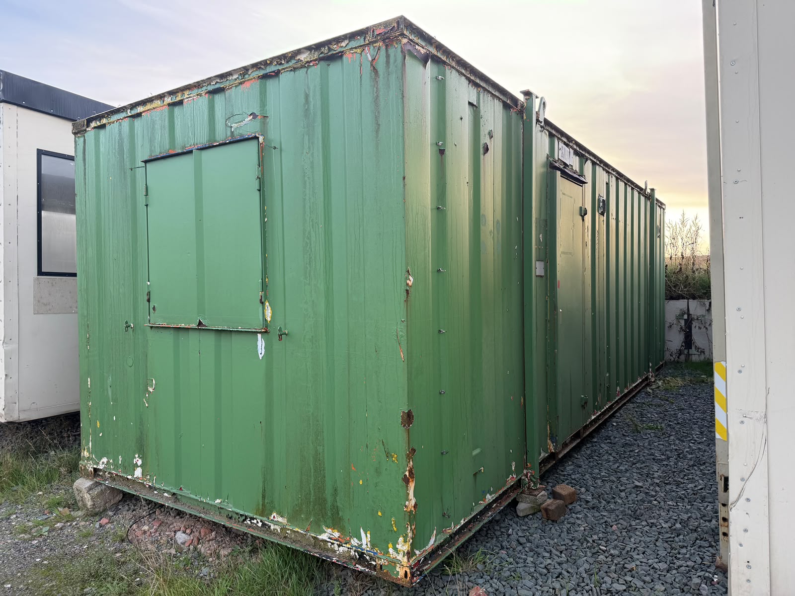 24′ x 9′ Open Plan Unit – Ref.-369