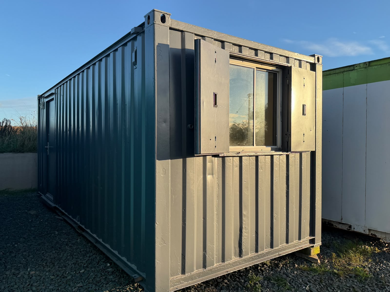 20′ x 8′ Office/Canteen – Ref.-411